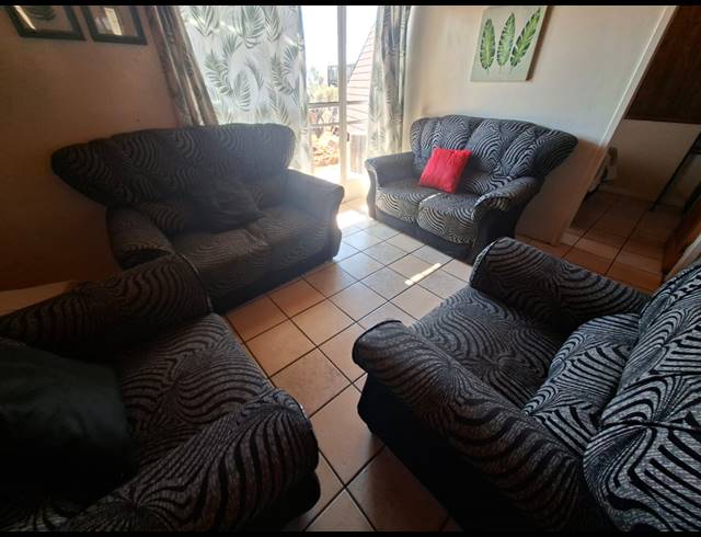 2 BEDROOM HOUSE FOR SALE IN GROOTFONTEIN